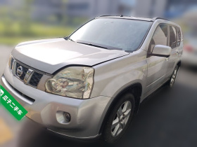 日产 奇骏 2010款 2.5L CVT豪华版 4WD