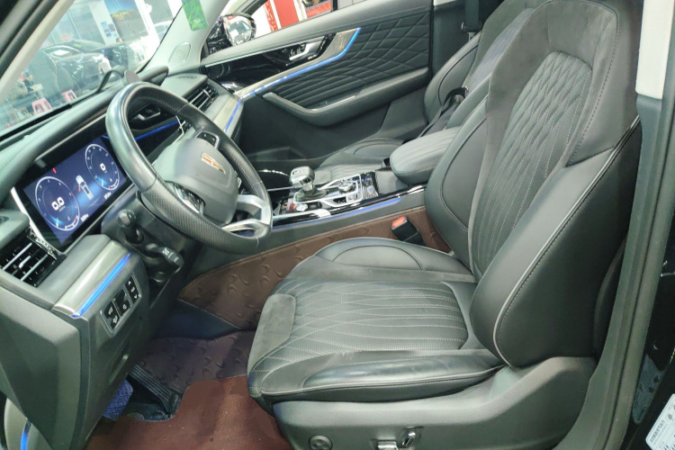 红旗HS5 2022款 改款 2.0T 智联旗享版中控内饰19