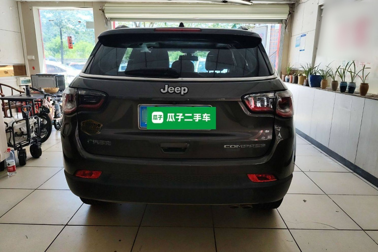 Jeep 指南者 2020款 220T 自动领先版车身外观6004