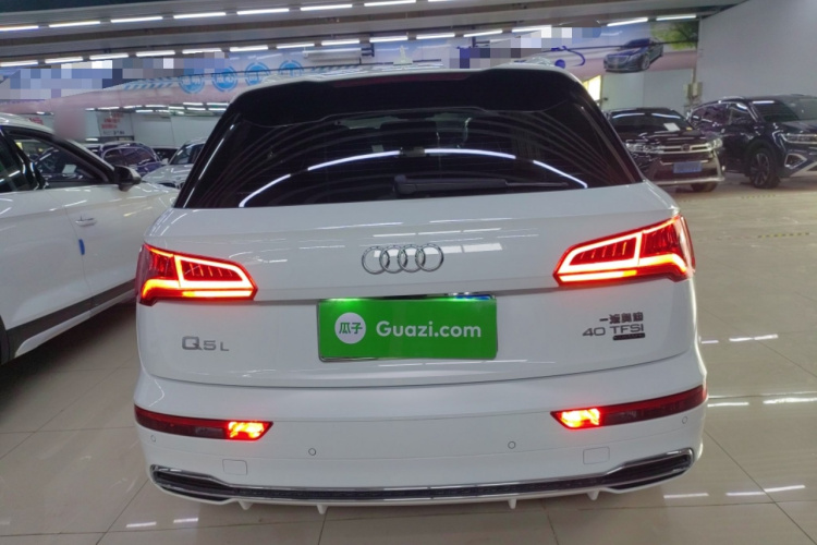 奥迪Q5L 2020款 改款 40 TFSI 荣享时尚型车身外观6