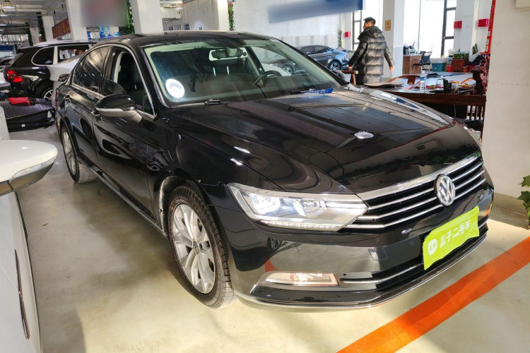 大众 迈腾 2019款 330TSI DSG 豪华型 国VI车身外观3