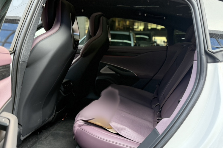 小米汽车 小米SU7 2024款 后驱长续航智驾版中控内饰7006