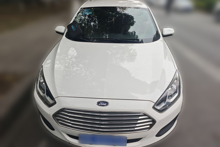 福特 福睿斯 2017款 改款 1.5L 自动舒适型车身外观2