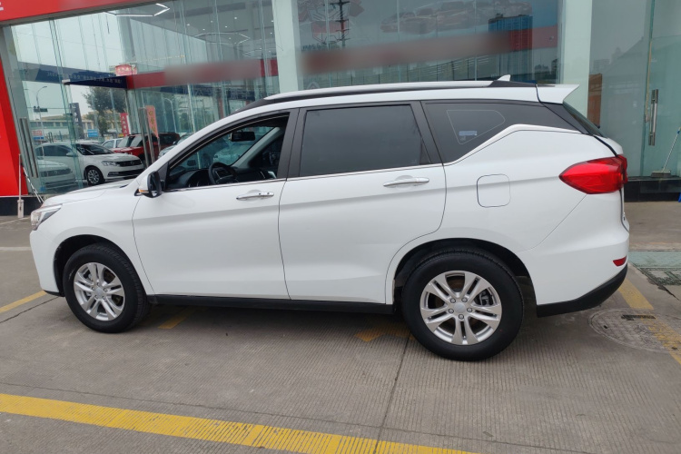 哈弗M6 2019款 1.5T 手动两驱精英型 国VI车身外观4