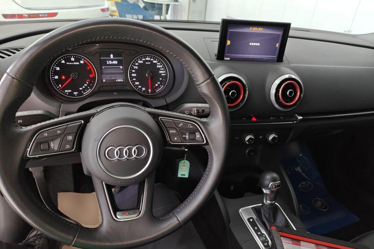 奥迪A3 2019款 Limousine 35 TFSI 时尚型 国V中控内饰12