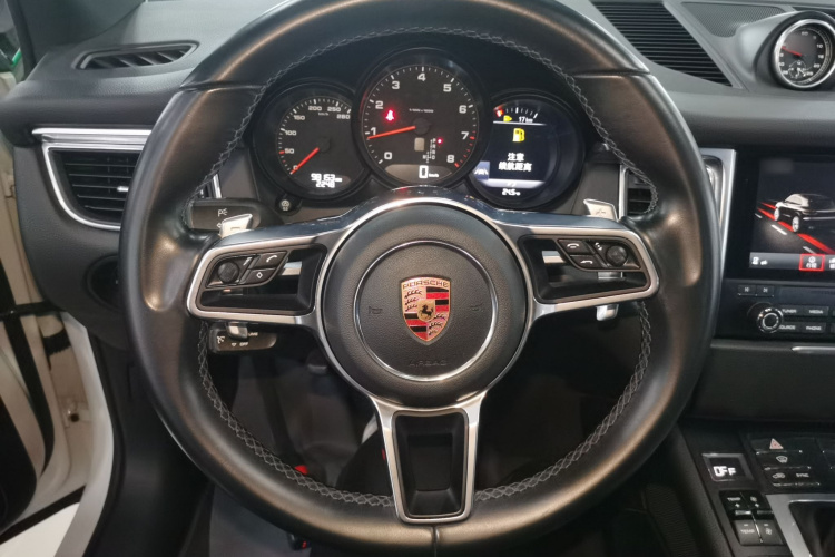 保时捷 2017款  Macan 2.0T中控内饰13