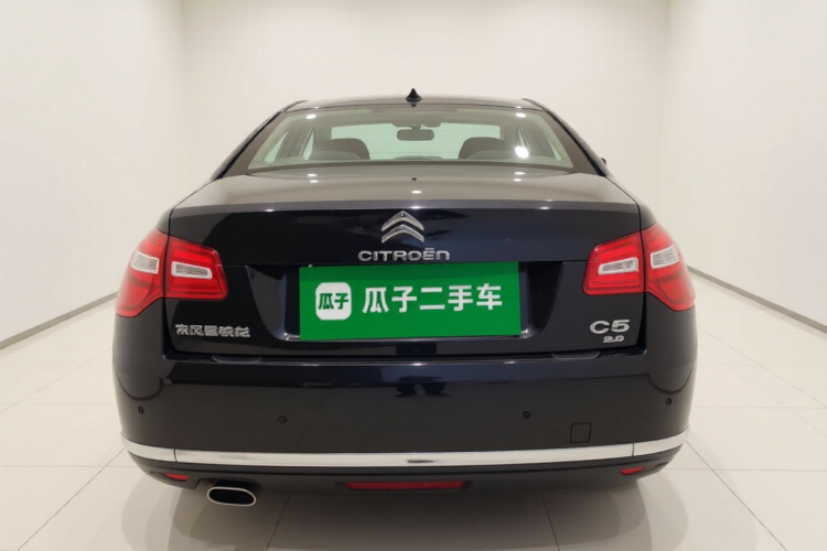 雪铁龙C5 2013款 2.3L 自动豪华型车身外观6