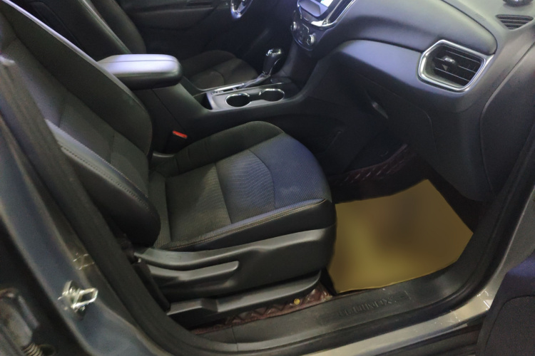 雪佛兰 探界者 2018款 535T 自动驰界版局部细节41