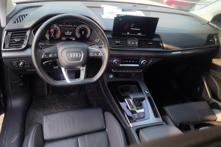 奥迪Q5L Sportback 2021款 40 TFSI 时尚型中控内饰7002