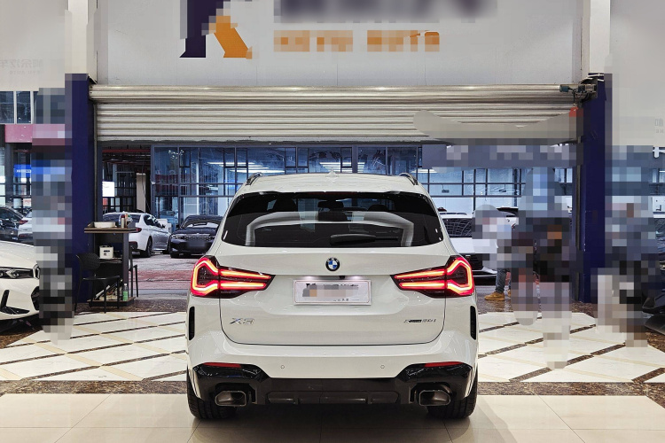宝马X3 2022款 改款二 xDrive30i 尊享型 M曜夜套装车身外观6006