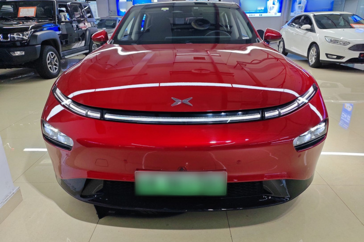 小鹏P7 2021款 480N车身外观2