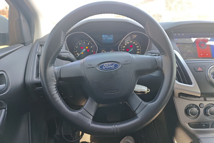 福特 福克斯 2012款 两厢 1.6L 自动舒适型中控内饰13