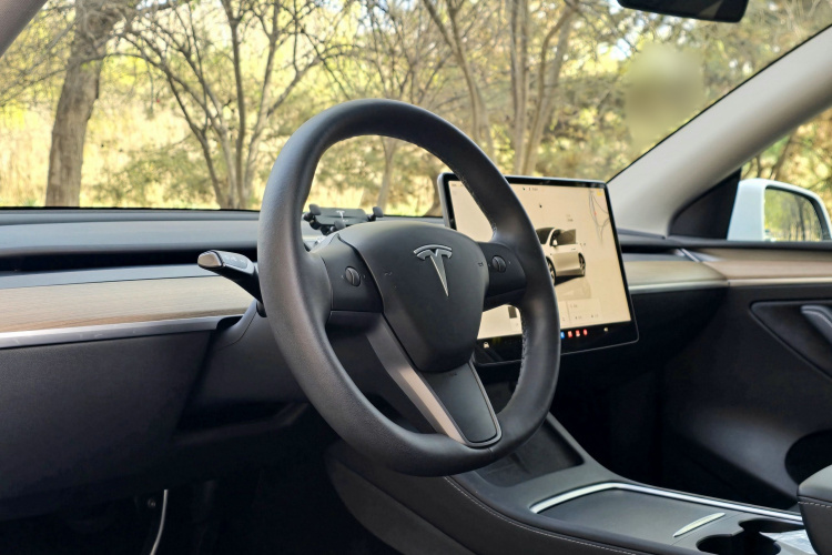 特斯拉 Model Y 2022款 改款 后轮驱动版局部细节13