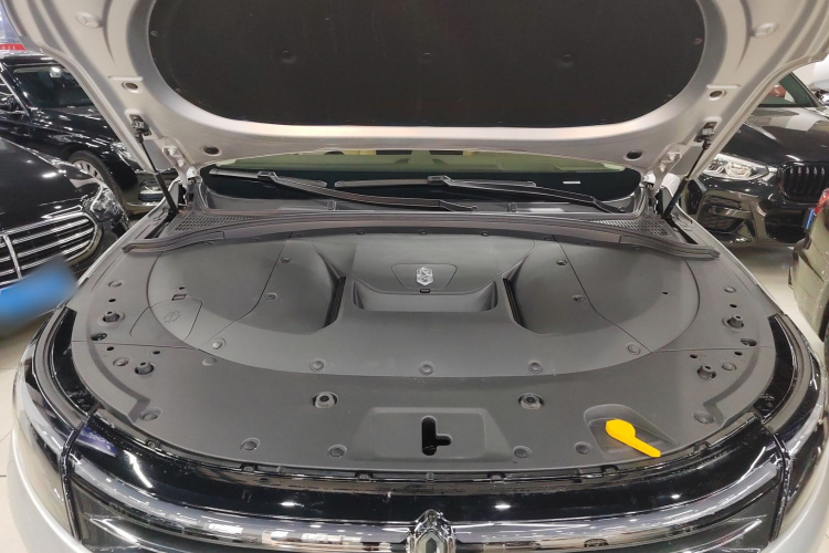 鸿蒙智行 问界M7 2024款 1.5T 后驱Plus版 5座机舱底盘24