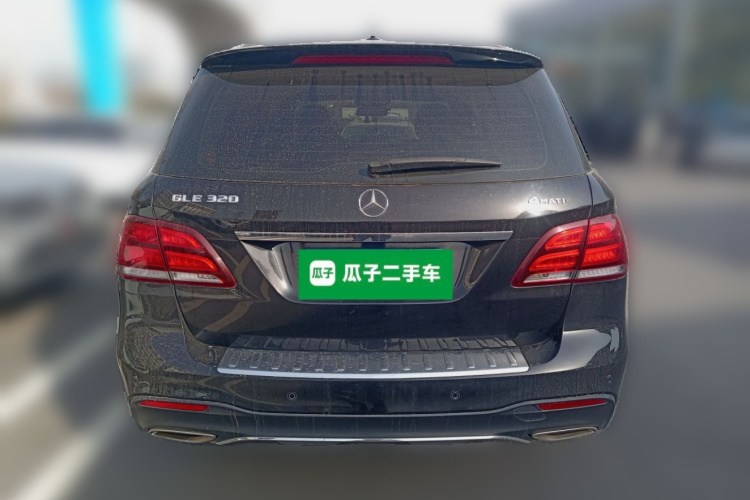 奔驰GLE 2018款 GLE 320 4MATIC 动感型臻藏版车身外观6