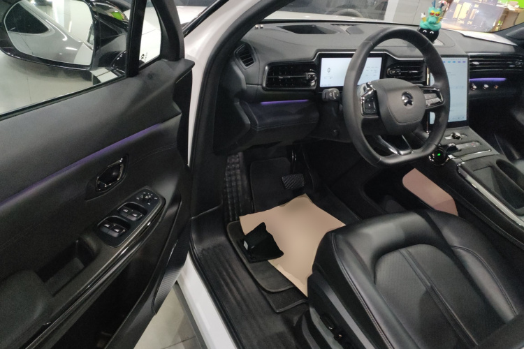 蔚来ES6 2020款 610KM 性能版中控内饰7003