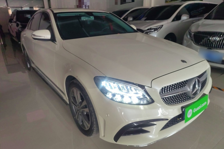 奔驰C级 2019款 C 180 L 时尚型运动版车身外观3