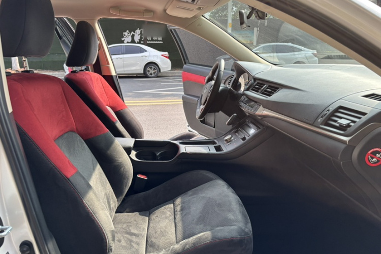 雷克萨斯CT 2020款 CT200h 精英版 单色中控内饰7009