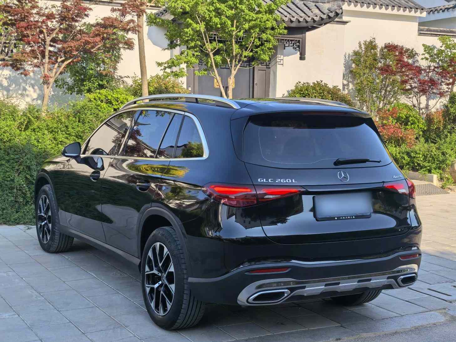 奔驰GLC 2023款 GLC 260 L 4MATIC 动感型 5座(4)