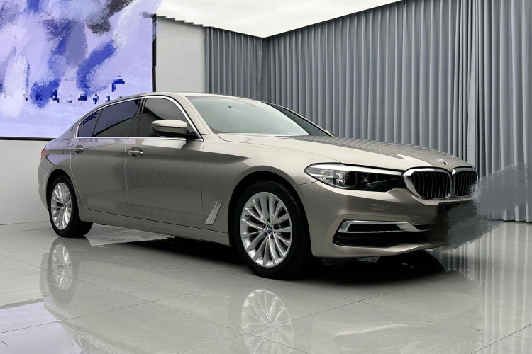 宝马5系 2020款 525Li 豪华套装车身外观6003