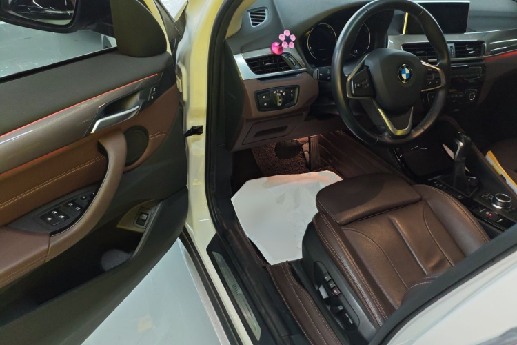 宝马X1 2019款 xDrive20Li 尊享型中控内饰20