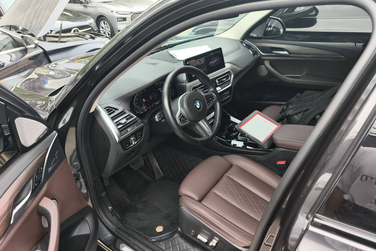 宝马X3 2022款 xDrive30i 领先型 M曜夜套装中控内饰7003