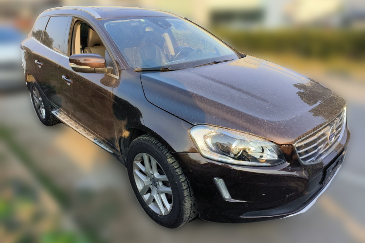 沃尔沃XC60 2017款 T5 智进版车身外观3