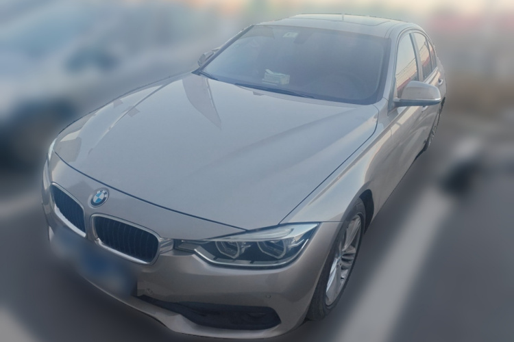 宝马3系 2016款 320i 时尚型车身外观1