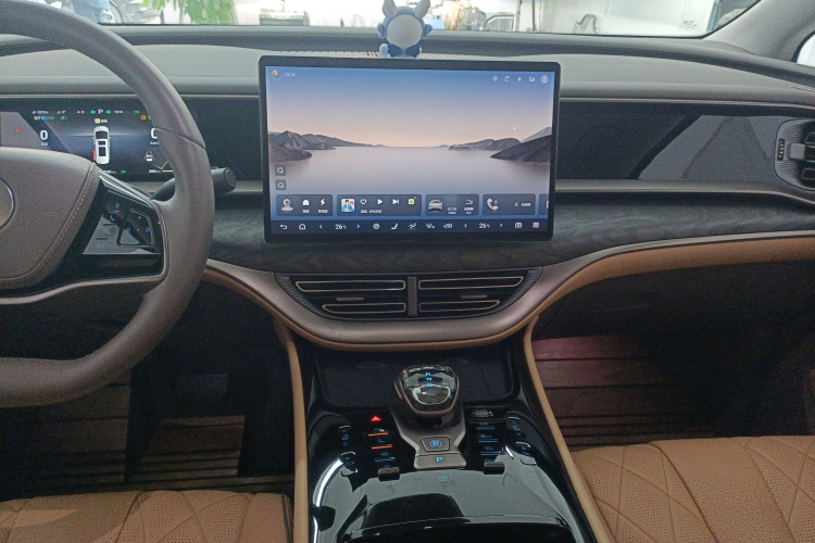 腾势D9 2022款 DM-i 1040 尊贵型局部细节16