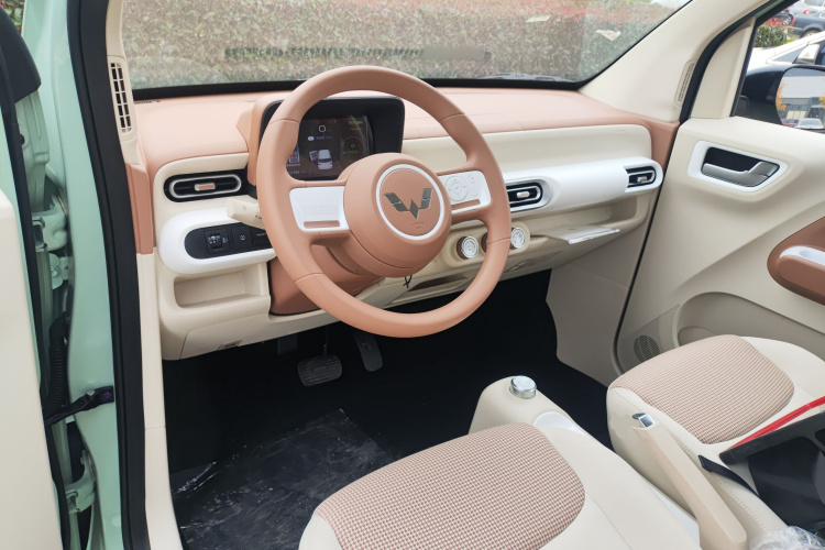 五菱汽车 宏光MINIEV 2024款 第三代 215km 青春版中控内饰12