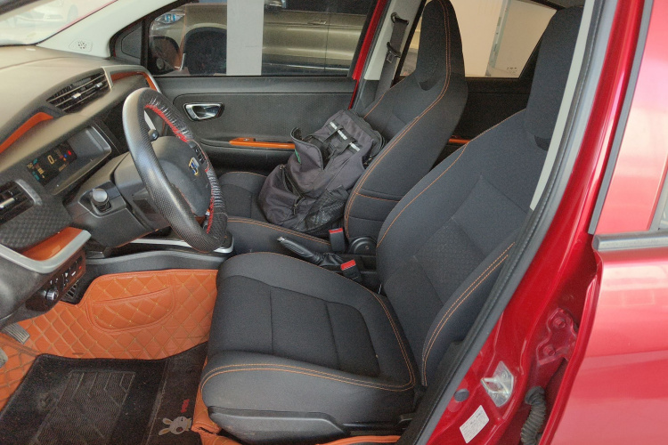 吉利汽车 远景X1 2017款 1.3L 手动疯活版中控内饰19