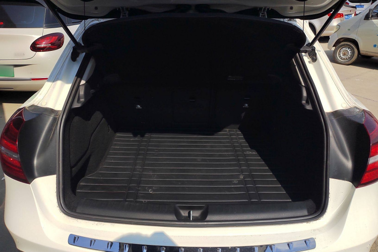 奔驰GLA 2018款 GLA 200 动感型局部细节23