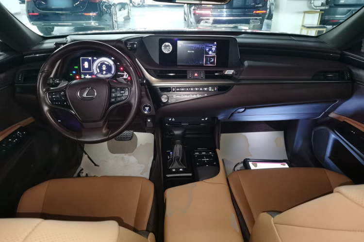 雷克萨斯ES 2020款 300h 卓越版中控内饰12