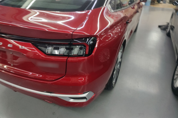 福特 蒙迪欧 2025款 2.0T EcoBoost 至尊型车身外观9