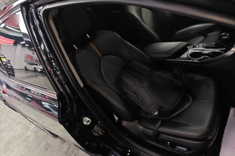 丰田 凯美瑞 2021款 2.0G 豪华版局部细节41