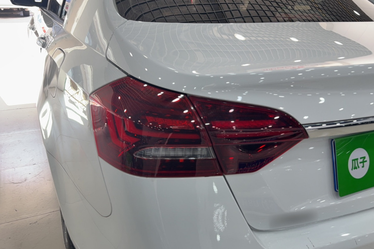 吉利汽车 帝豪 2021款 UP 1.5L CVT豪华型车身外观6007