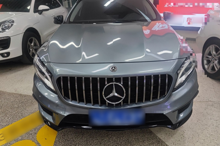 奔驰GLA 2018款 GLA 200 时尚型车身外观2