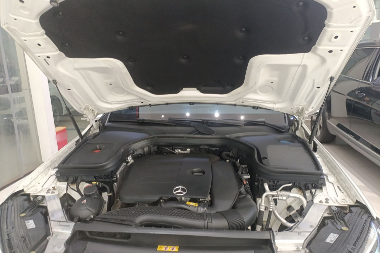 奔驰GLC 2021款 GLC 260 L 4MATIC 动感型机舱底盘24