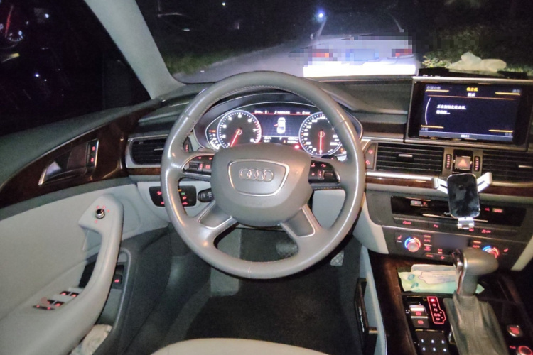 奥迪A6L 2014款 30 FSI 舒适型局部细节13