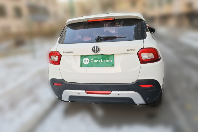 中华V3 2016款 1.5L 手动舒适型车身外观6