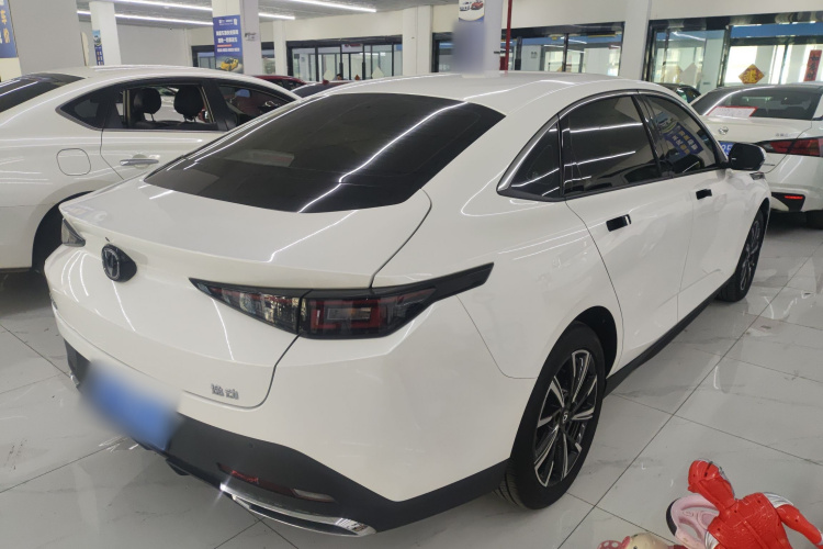 长安 逸动 2024款 1.5T GDI自动 尊贵型车身外观6005