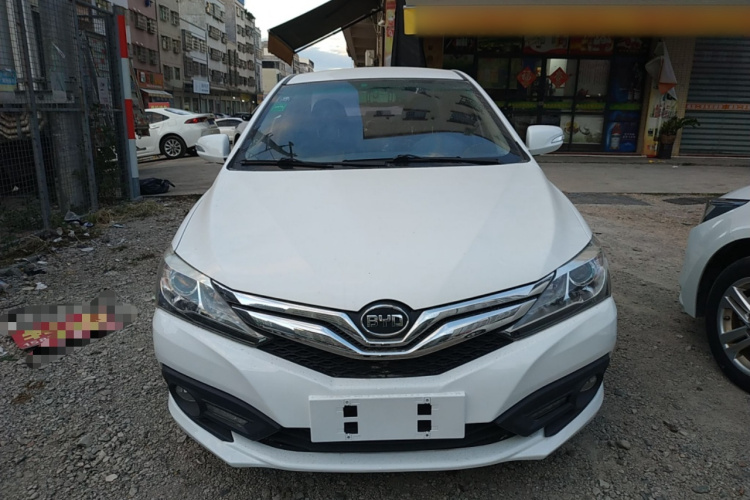 比亚迪F3 2016款 1.5L 自动豪华型车身外观2