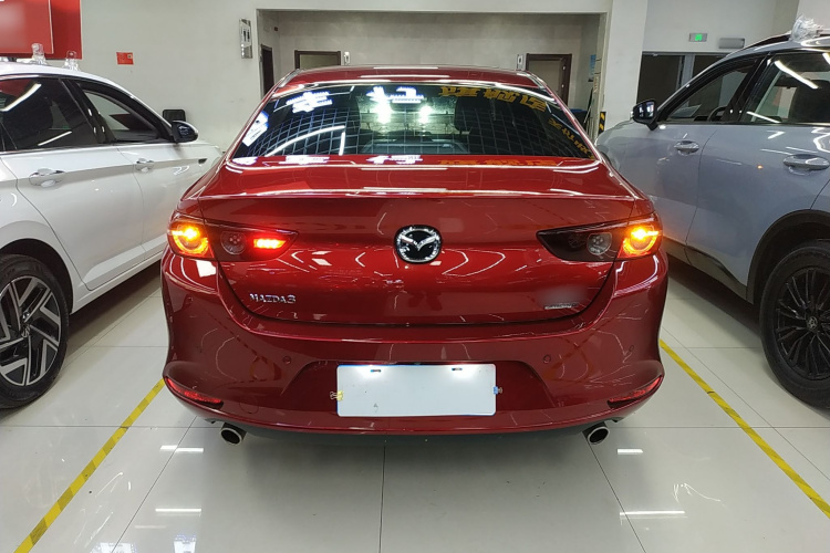 马自达3 昂克赛拉 2022款 2.0L 自动质雅黑曜版车身外观6