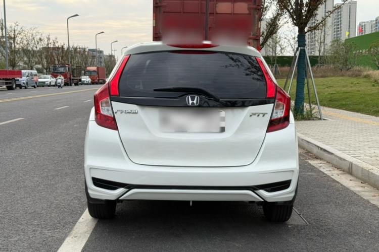 本田 飞度 2018款 1.5L CVT舒适版车身外观6009