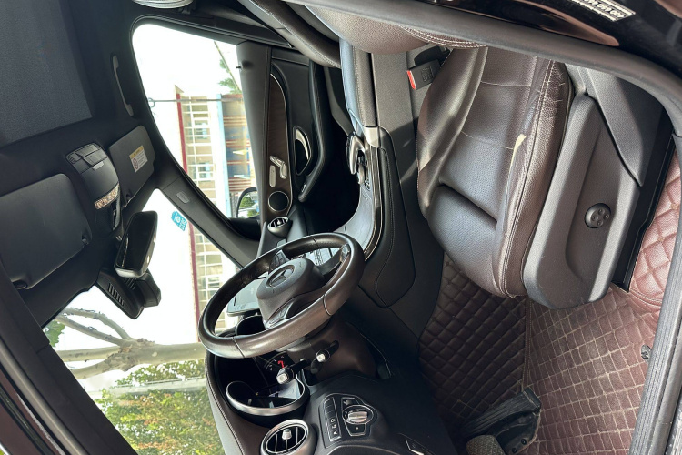 奔驰GLC 2018款 改款 GLC 300 4MATIC 动感型中控内饰7003