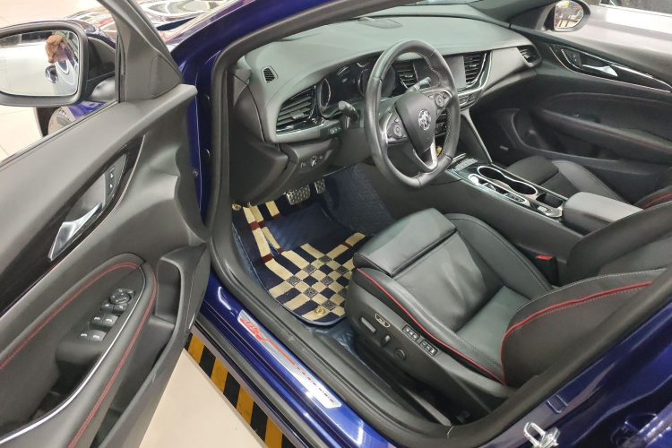 别克 君威 2020款 GS 28T 尊贵型中控内饰7003