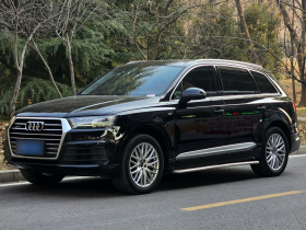 奥迪Q7 2018款 45 TFSI 技术型