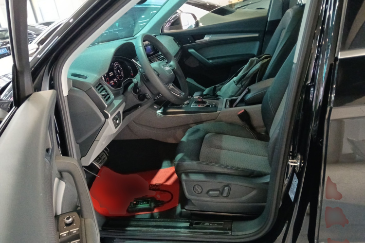 奥迪Q5L 2018款 45 TFSI 尊享时尚型 国VI中控内饰19