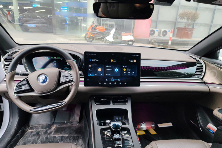 比亚迪 汉 2020款 EV 四驱高性能版旗舰型中控内饰12