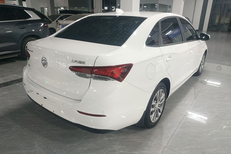 别克 英朗 2018款 18T 自动精英型车身外观7